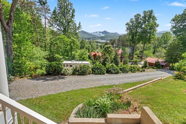 230 Rolling Acres Road, Hiawassee, GA 30546
