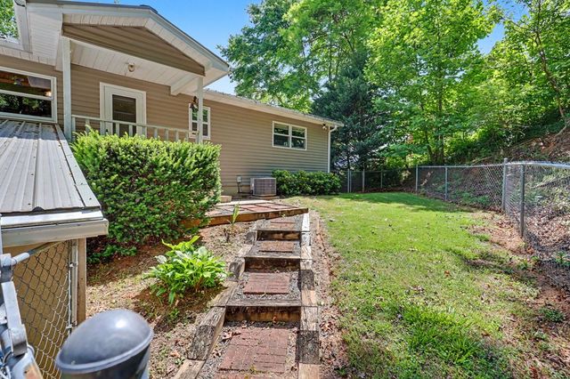 230 Rolling Acres Road, Hiawassee, GA 30546
