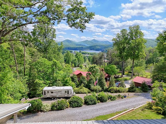 230 Rolling Acres Road, Hiawassee, GA 30546