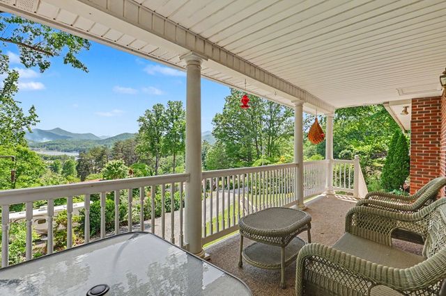230 Rolling Acres Road, Hiawassee, GA 30546