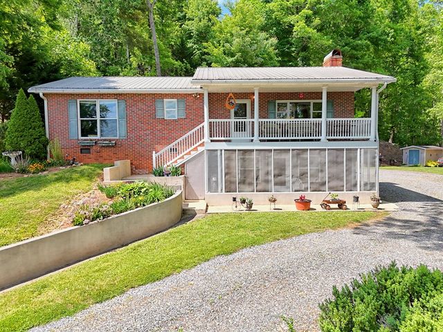 230 Rolling Acres Road, Hiawassee, GA 30546