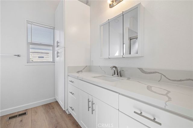 20066 Crestview, Canyon Country, CA 91351