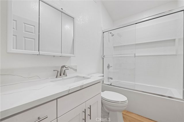 20066 Crestview, Canyon Country, CA 91351