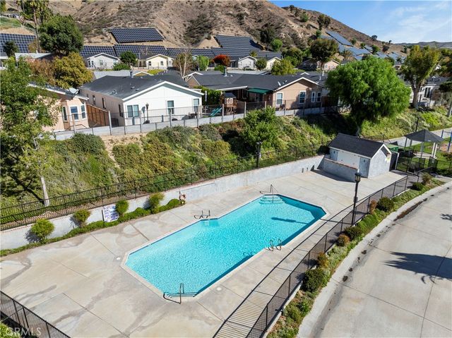 20066 Crestview, Canyon Country, CA 91351