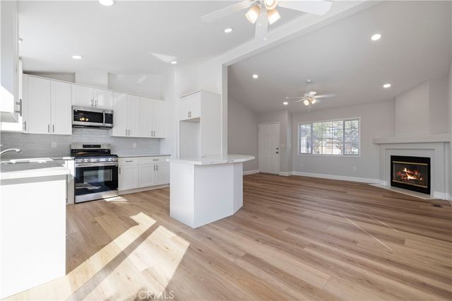 20066 Crestview, Canyon Country, CA 91351