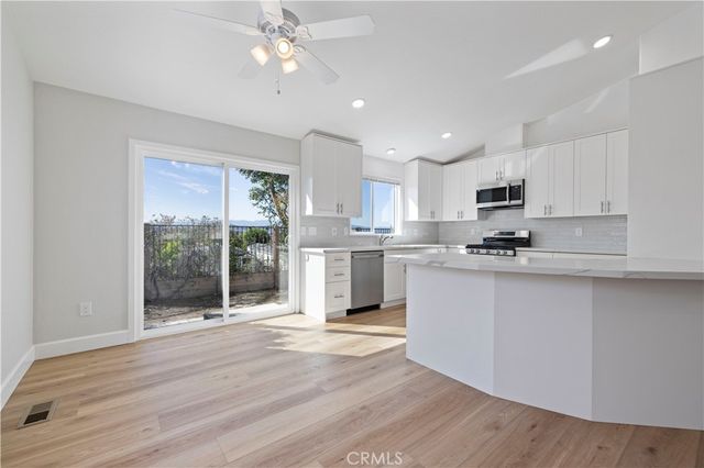 20066 Crestview, Canyon Country, CA 91351