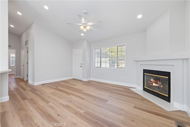 20066 Crestview, Canyon Country, CA 91351