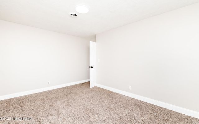 312 Chieftain Dr, Louisville, KY 40118