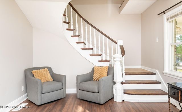 312 Chieftain Dr, Louisville, KY 40118