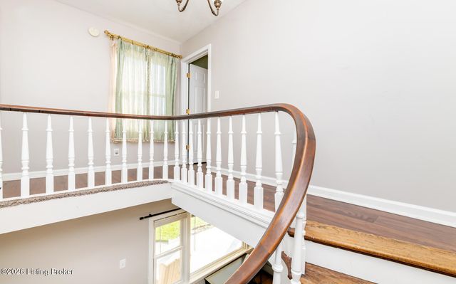 312 Chieftain Dr, Louisville, KY 40118