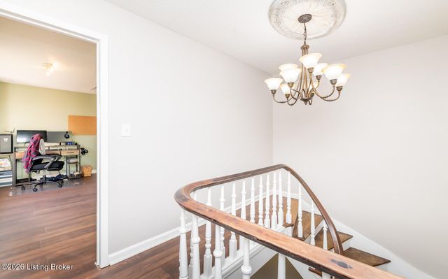 312 Chieftain Dr, Louisville, KY 40118