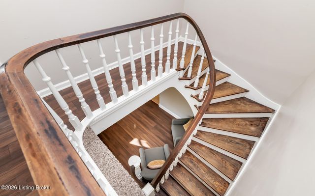 312 Chieftain Dr, Louisville, KY 40118