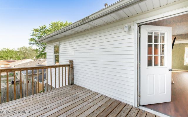 312 Chieftain Dr, Louisville, KY 40118