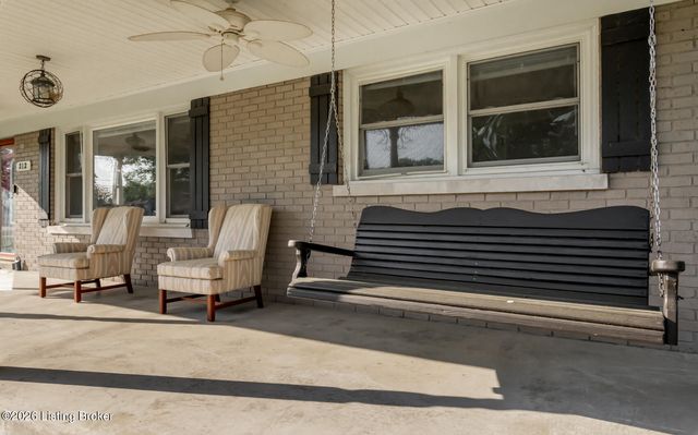 312 Chieftain Dr, Louisville, KY 40118