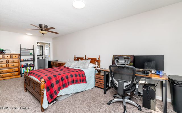 312 Chieftain Dr, Louisville, KY 40118