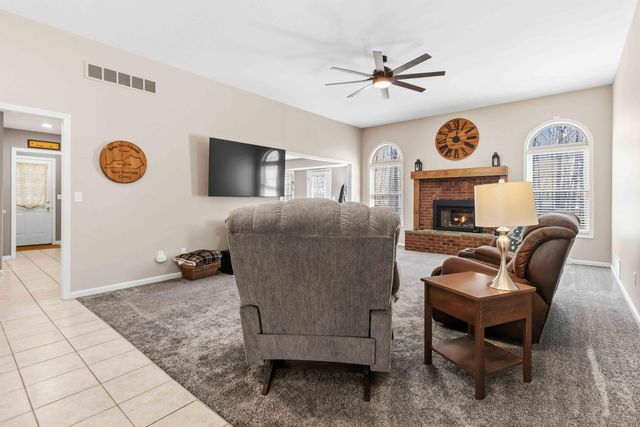 109 Shelby Lane, Stanford, KY 40484