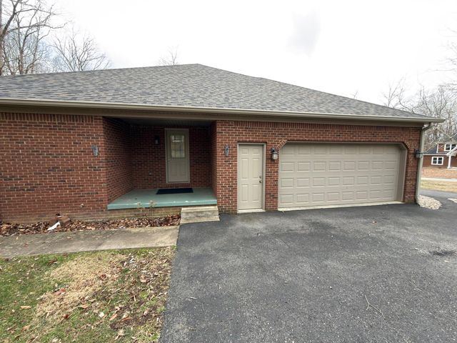 109 Shelby Lane, Stanford, KY 40484