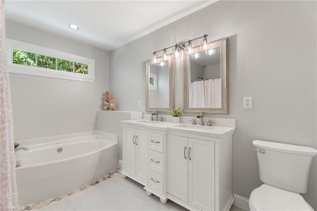 913 Woodview Ridge Trail, Lewisville, NC 27023