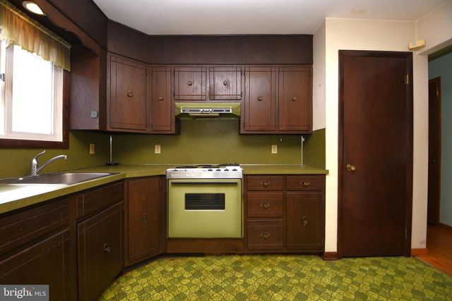 3288 SLIFER VALLEY RD, Riegelsville, PA 18077