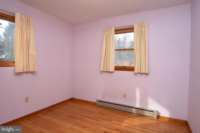 3288 SLIFER VALLEY RD, Riegelsville, PA 18077