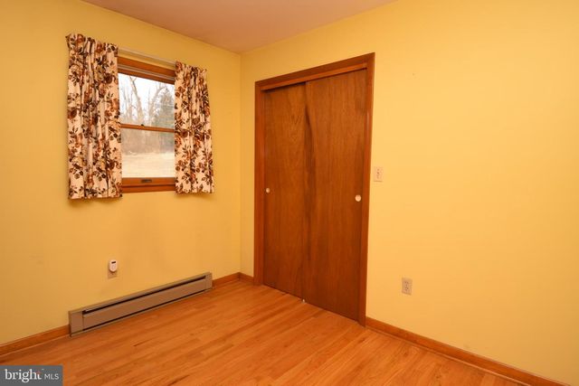 3288 SLIFER VALLEY RD, Riegelsville, PA 18077