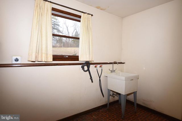 3288 SLIFER VALLEY RD, Riegelsville, PA 18077