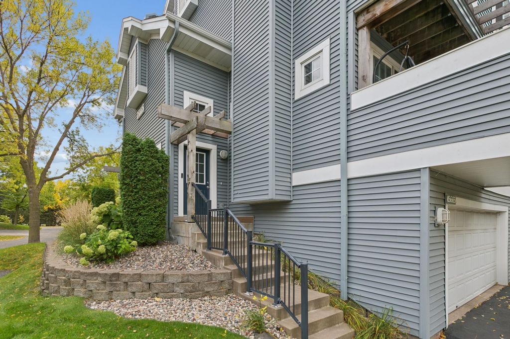 15665 24th Avenue N A, Plymouth, MN 55447 — exterior
