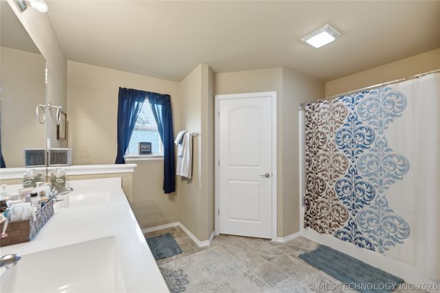 232 DP Newman Circle, Kiefer, OK 74041