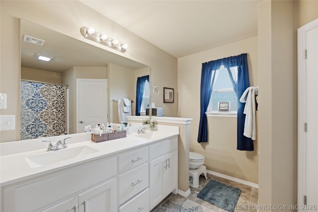 232 DP Newman Circle, Kiefer, OK 74041