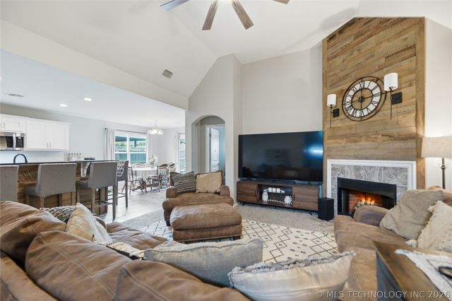 232 DP Newman Circle, Kiefer, OK 74041