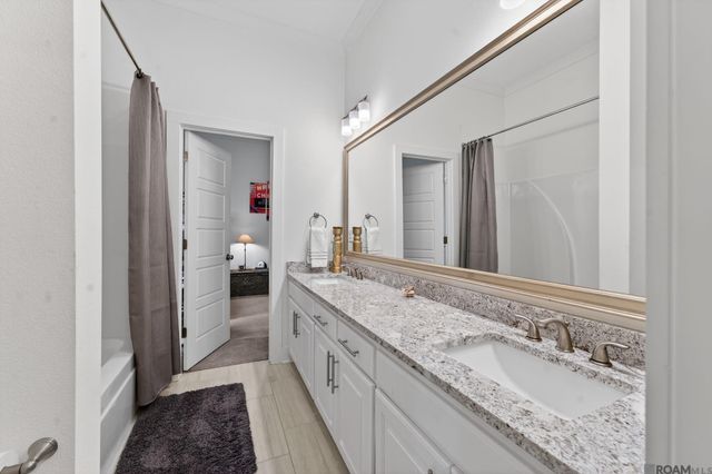 9963 Oak Colony Blvd, Baton Rouge, LA 70817