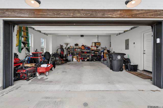 9963 Oak Colony Blvd, Baton Rouge, LA 70817