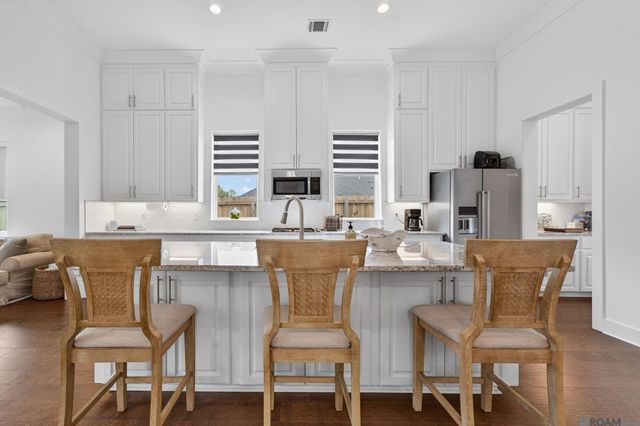 9963 Oak Colony Blvd, Baton Rouge, LA 70817