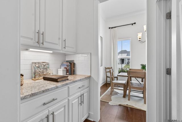 9963 Oak Colony Blvd, Baton Rouge, LA 70817