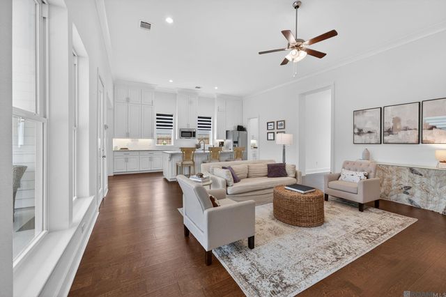 9963 Oak Colony Blvd, Baton Rouge, LA 70817