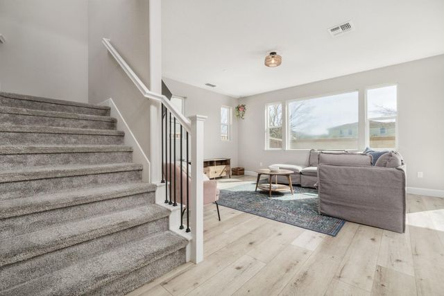 1705 Stetson Cir, West Sacramento, CA 95691