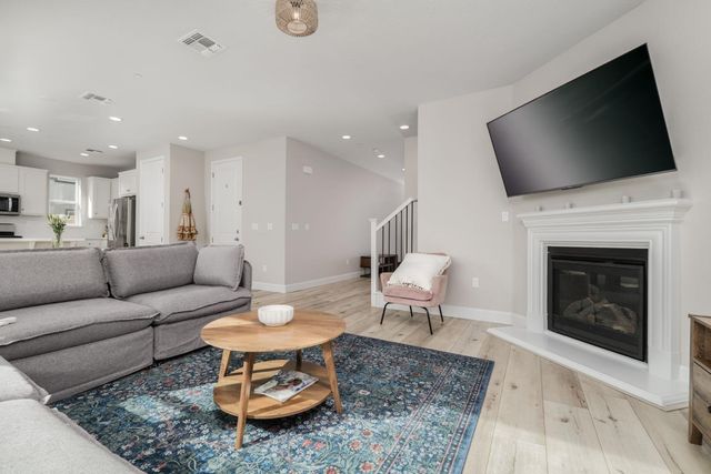 1705 Stetson Cir, West Sacramento, CA 95691