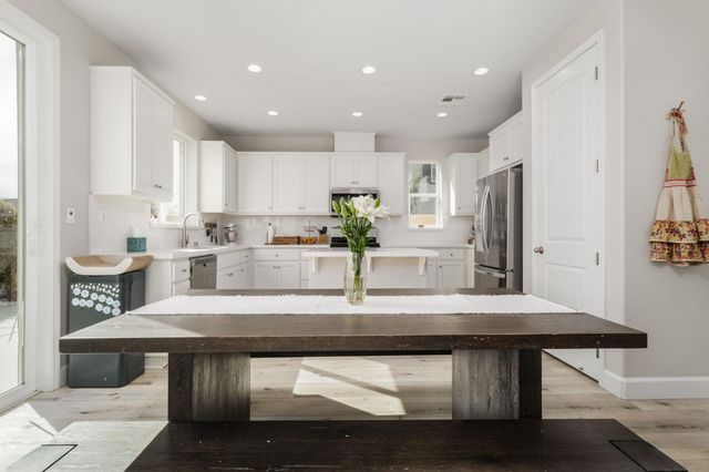 1705 Stetson Cir, West Sacramento, CA 95691