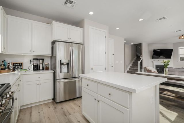 1705 Stetson Cir, West Sacramento, CA 95691