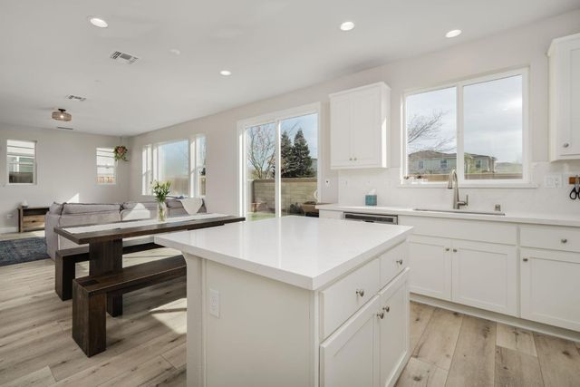 1705 Stetson Cir, West Sacramento, CA 95691