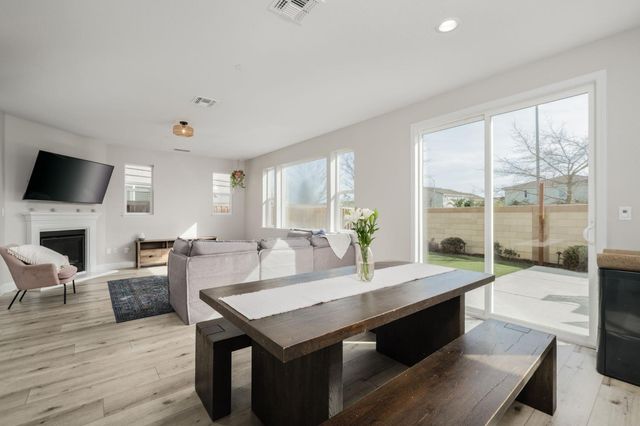 1705 Stetson Cir, West Sacramento, CA 95691