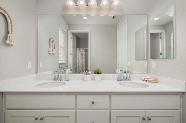 1705 Stetson Cir, West Sacramento, CA 95691