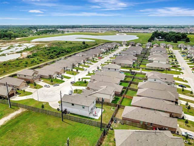 18479 Running Shadow Court, Hockley, TX 77447