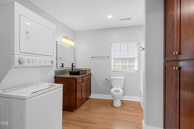 319 S Ivy Street, Medford, OR 97501