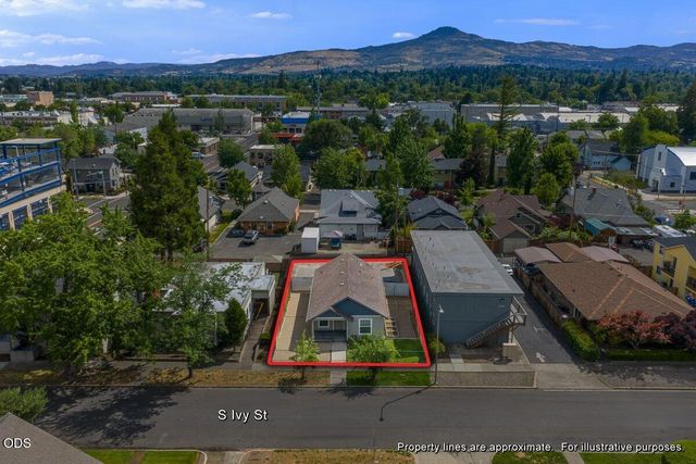 319 S Ivy Street, Medford, OR 97501