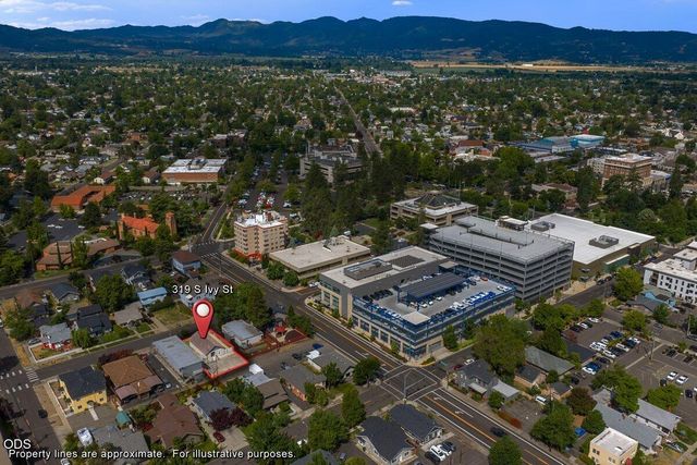 319 S Ivy Street, Medford, OR 97501