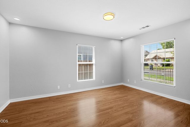 319 S Ivy Street, Medford, OR 97501