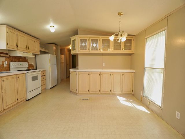 210 Floyd St Street, Boling, TX 77420