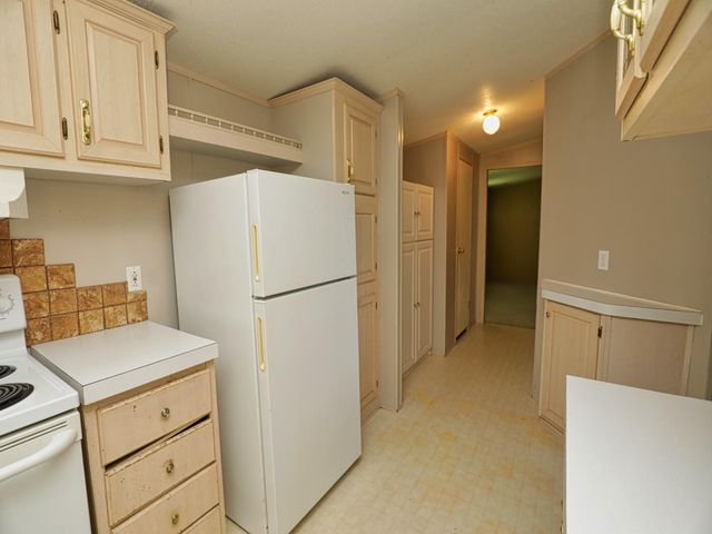 210 Floyd St Street, Boling, TX 77420