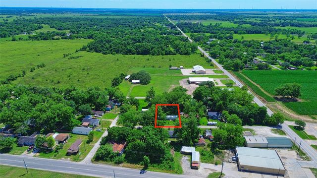 210 Floyd St Street, Boling, TX 77420